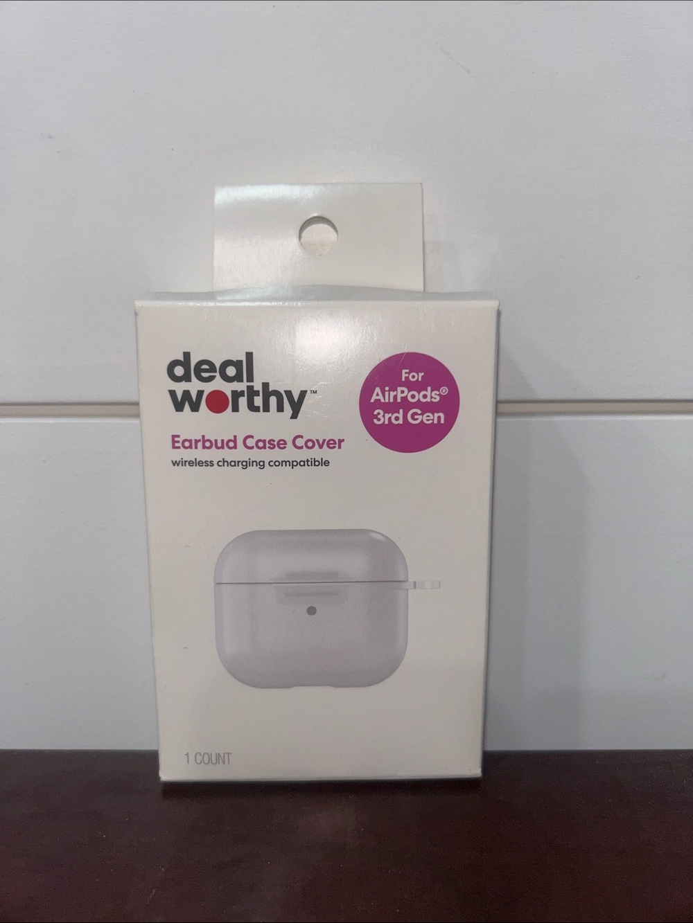 Deal Worthy Earbud Case Packaging - White